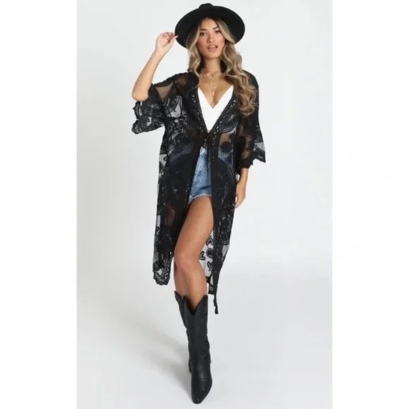 Black Scalloped Sheer Mesh Lace Boho Kimono Wrap - Picture 3 of 3